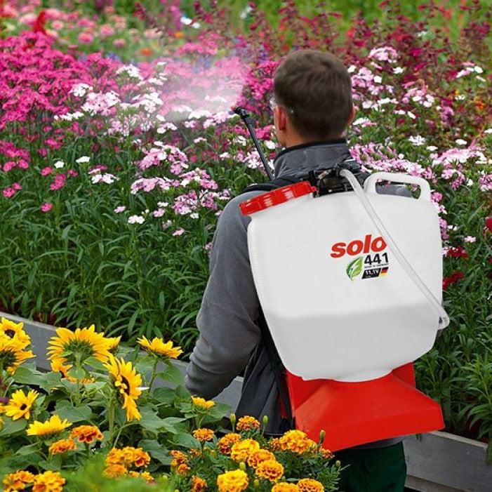 Solo Battery Operated Sprayer 16L